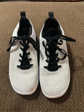 Vionic Women's Arrival Slip Resistant Sneakers